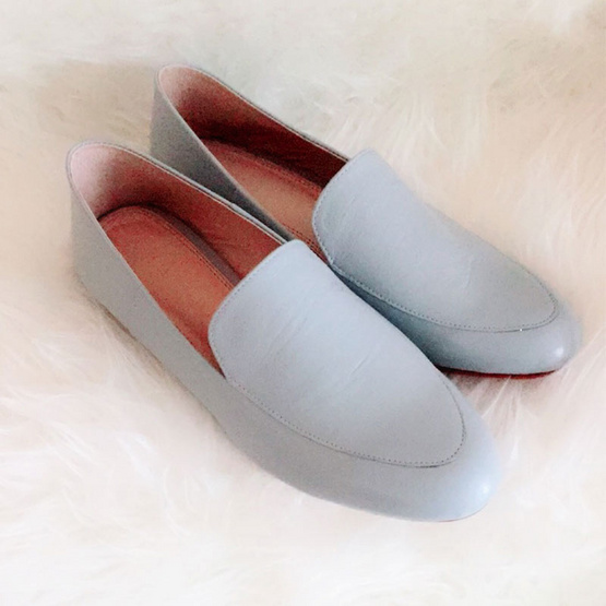 Nunnita shoes รองเท้าหนังแท้ รุ่น Flat shoes สี Blue Pastel