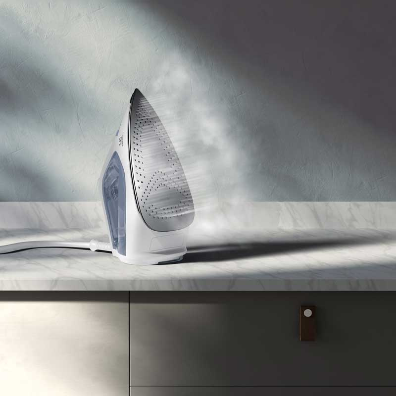 Electrolux เตารีดไอน้ำ 2400W รุ่น E7SI1-60WB