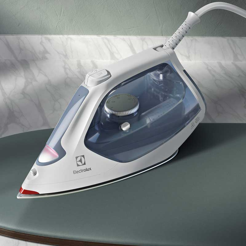 Electrolux เตารีดไอน้ำ 2400W รุ่น E7SI1-60WB