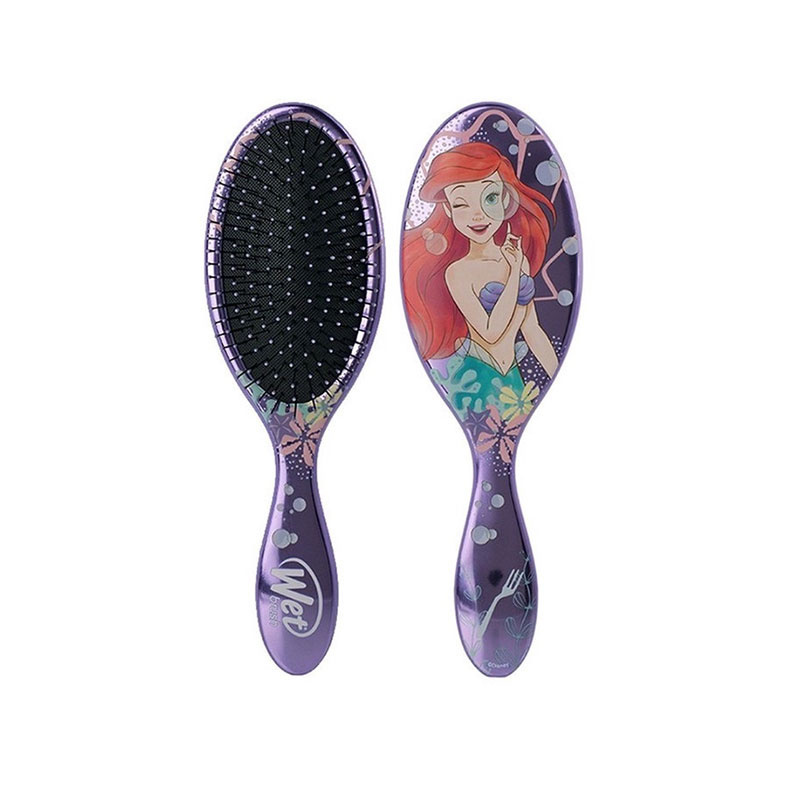 WET BRUSH แปรงหวีผมทรงรี รุ่น ดิสนีย์ พรินเซส ดีแทงค์เกิ้ล ลายแอเรียล สีม่วง