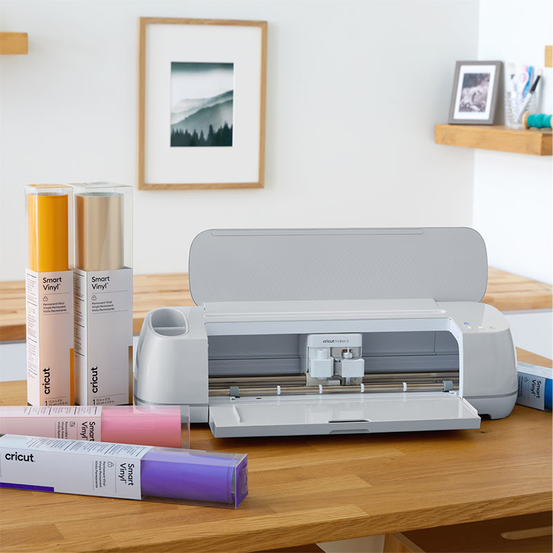 CRICUT เครื่องตัดสติ๊กเกอร์อัจฉริยะ Maker 3