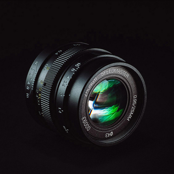 Mitakon Lens 25mm. F0.95MFT Mitakon Lens 25mm. F0.95MFT