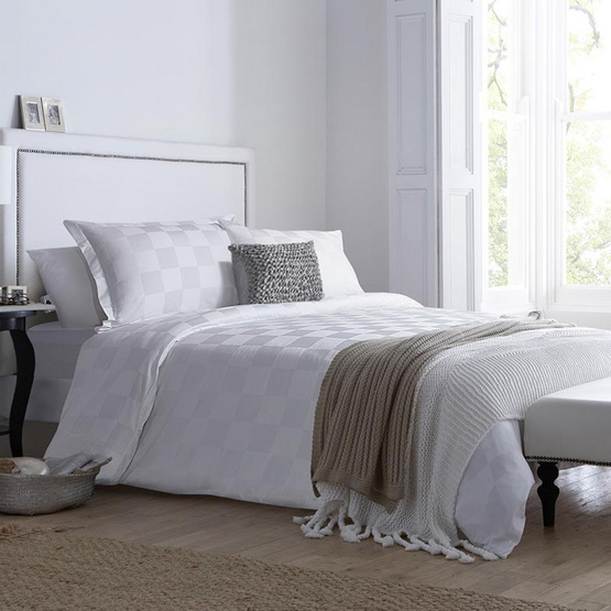 Synda ชุดเครื่องนอน 6ฟุต Hotel Collection (WHITE SQUARE-L) Synda ชุดเครื่องนอน 6ฟุต Hotel Collection (WHITE SQUARE-L)