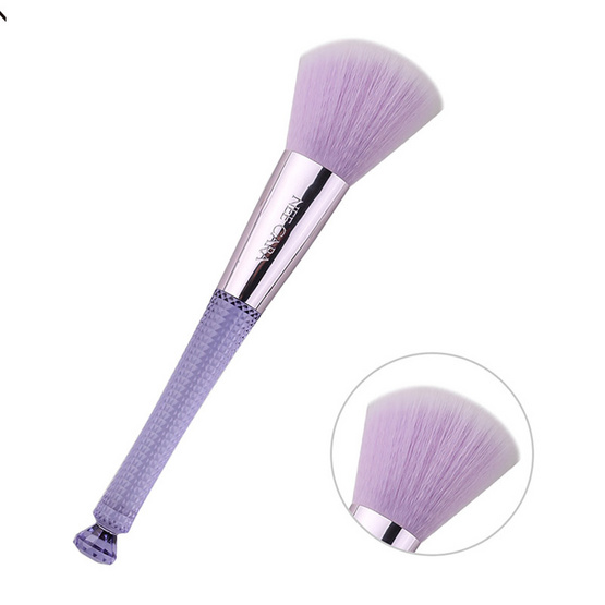 NEE CARA ANGLED POWDER BRUSH NEE CARA ANGLED POWDER BRUSH