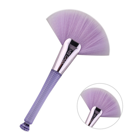 NEE CARA FAN BRUSH NEE CARA FAN BRUSH