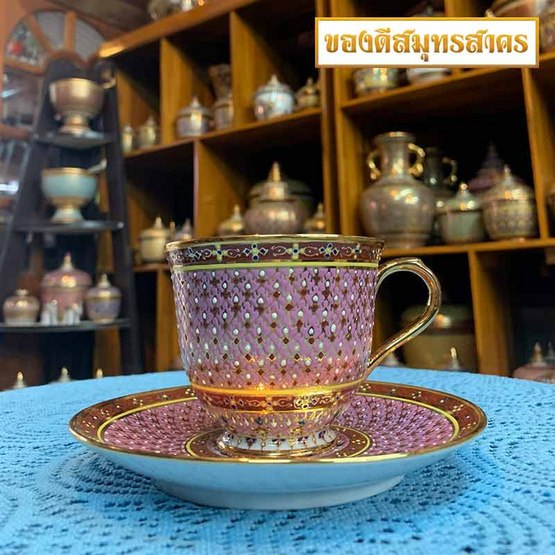 หนูเล็กเบญจรงค์ ชุดกาแฟ+จานรอง ลายพุ่มเทียนหยด สีชมพู หนูเล็กเบญจรงค์ ชุดกาแฟ+จานรอง ลายพุ่มเทียนหยด สีชมพู