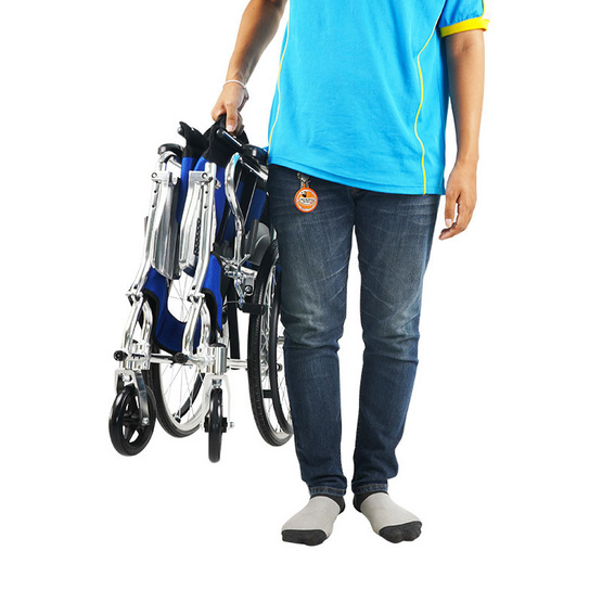 Fasicare TAVEL รถเข็นผู้ป่วยเหล็กชุบโครเมียม รุ่น FIC-211BL เบาะพีวีซีสีกรมท่า พับได้ Fasicare TAVEL รถเข็นผู้ป่วยเหล็กชุบโครเมียม รุ่น FIC-211BL เบาะพีวีซีสีกรมท่า พับได้