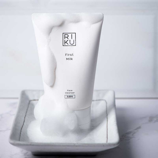 RIKU โฟมน้ำนม First Milk Face Cleanser 100 มล. RIKU โฟมน้ำนม First Milk Face Cleanser 100 มล.